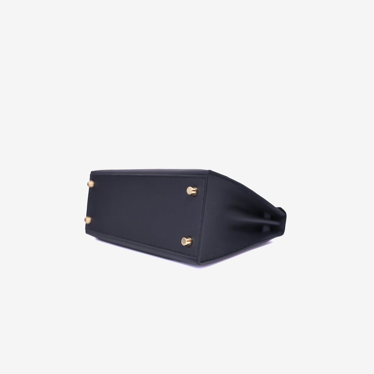 Hermès Kelly 25 in Noir Epsom Leather in Gold Hardware bottom side view