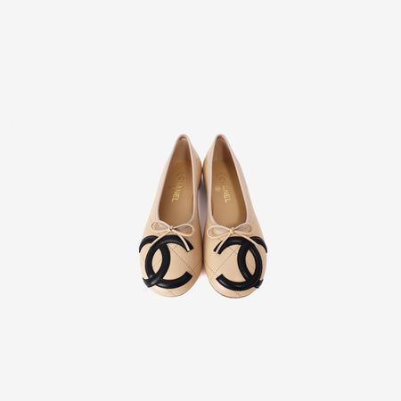 Chanel 2026 Coco Beach Cambon Ballet Flats in Beige/Black Lambskin (Size 38) (Contact to Enquire)