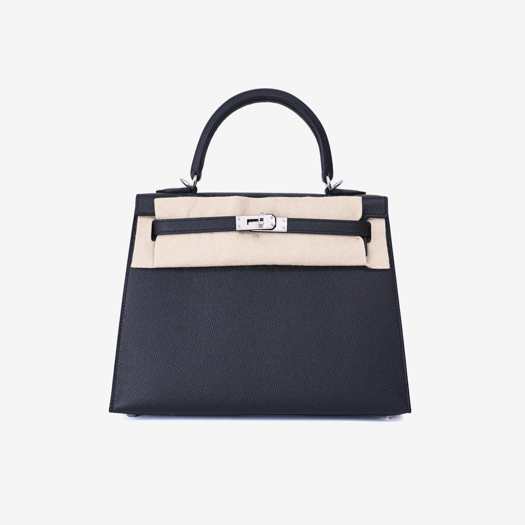 Hermès Kelly 25 in Noir Epsom Leather with Palladium Hardware front view