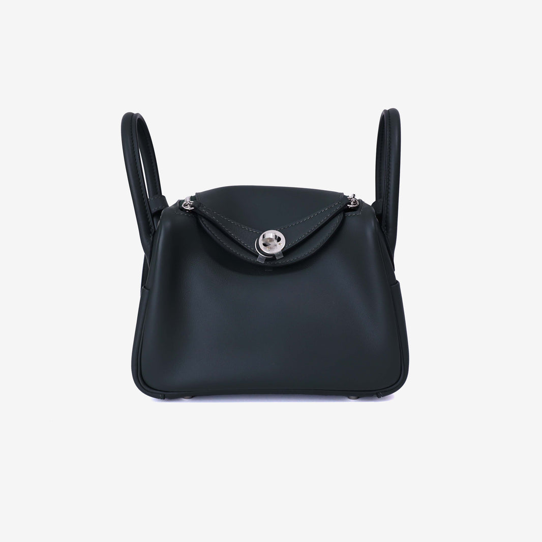Hermès Mini Lindy in Vert Foncé/Vert Moyen Swift Leather with Palladium Hardware front view