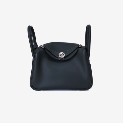 Hermès Mini Lindy in Vert Foncé/Vert Moyen Swift Leather with Palladium Hardware front view