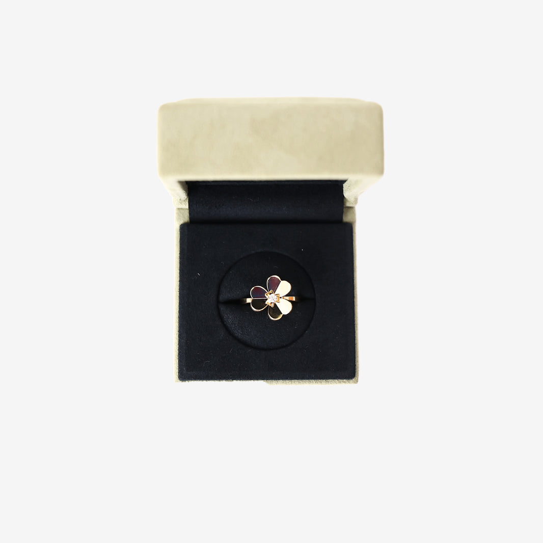 Van Cleef & Arpels Ring in 18k Yellow Gold with Diamond