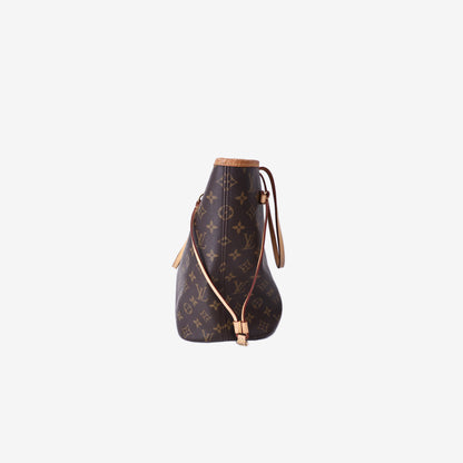 Louis Vuitton Neverfull MM in Monogram Coated Canvas with Gold Hardware