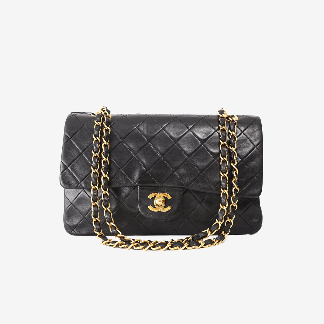 Chanel Vintage Classic Flap Medium in Black Lambskin Leather with Gold Hardware