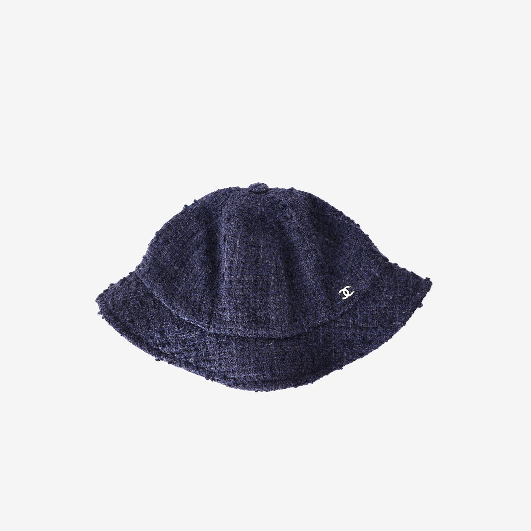 Chanel Bucket Hat in Navy Blue Wool Tweed with CC Logo (Size L)