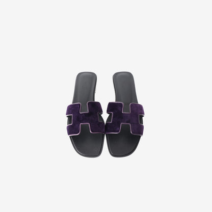 Hermès Oran Flat Sandals in Violet Foncé with Black Calfskin Leather Soles (Size 37.5)