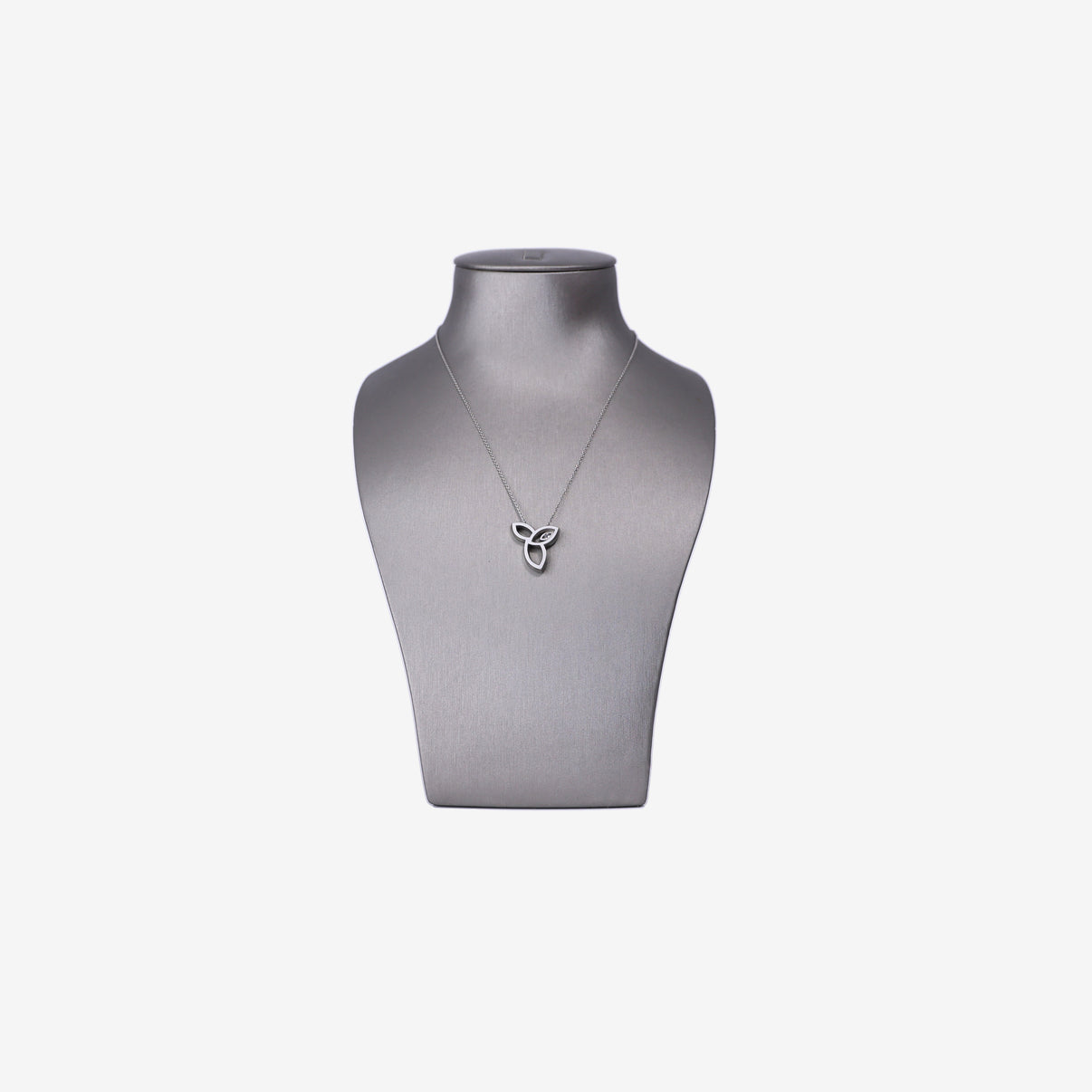 Harry Winston Lily Cluster Diamond Pendant in White Gold with Diamond back view