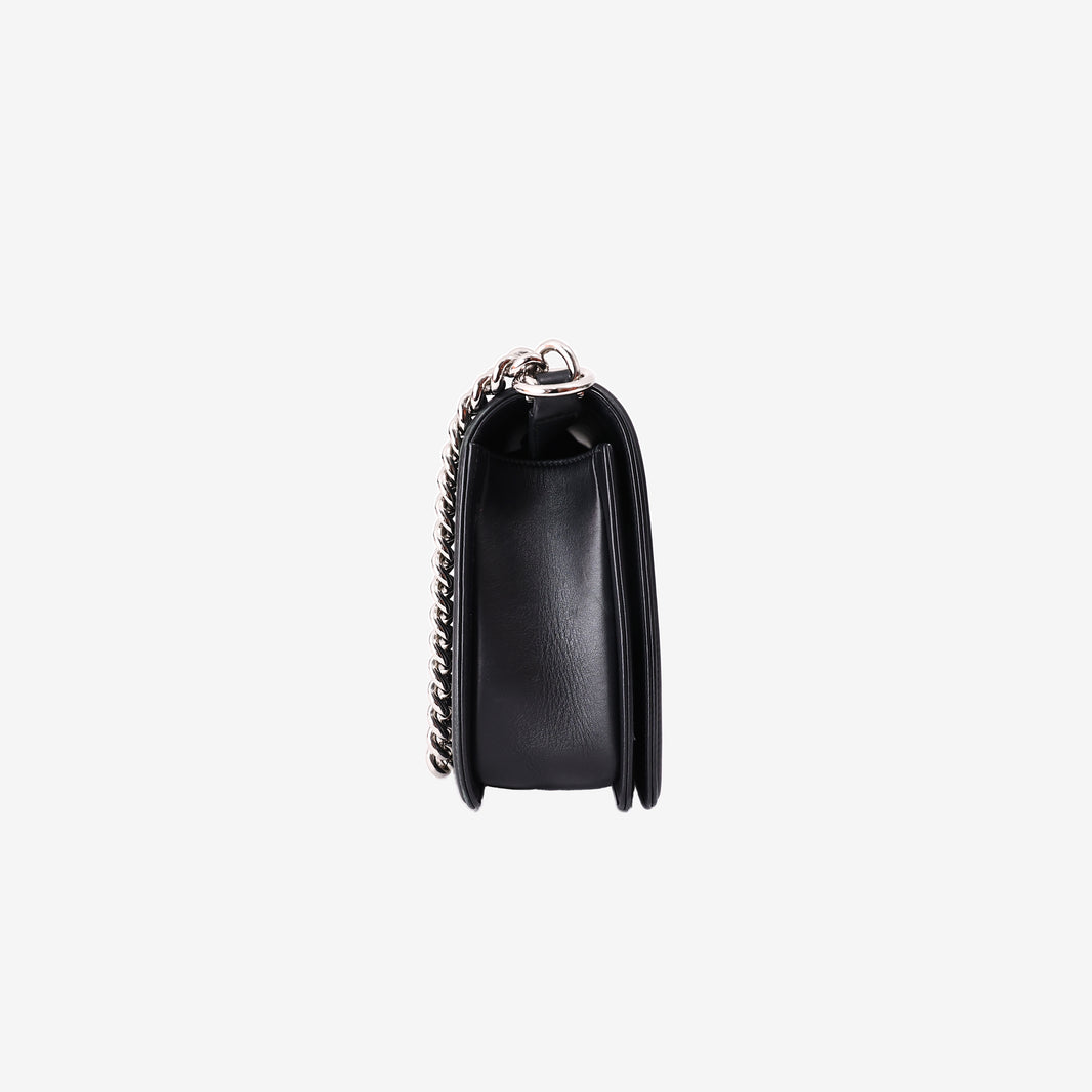 Chanel Boy Bag in Black Chevron Leather with Silver Hardware