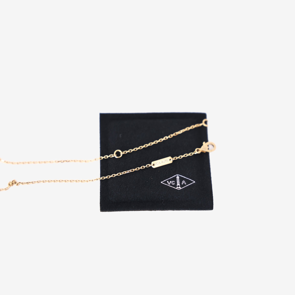 Van Cleef & Arpels Sweet Alhambra Pendant in 18k Yellow Gold with Mother-of-Pearl detail view