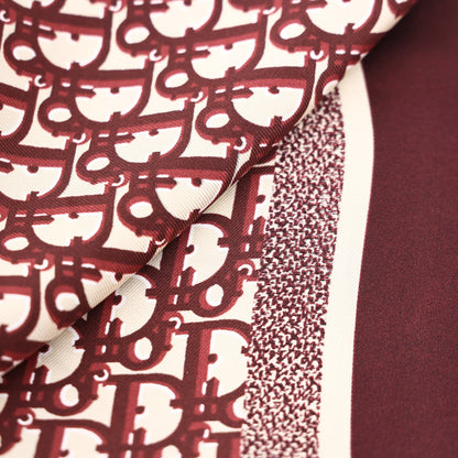 Dior Oblique Diortwin Square Scarf 90 in Burgundy and Navy Silk detail view