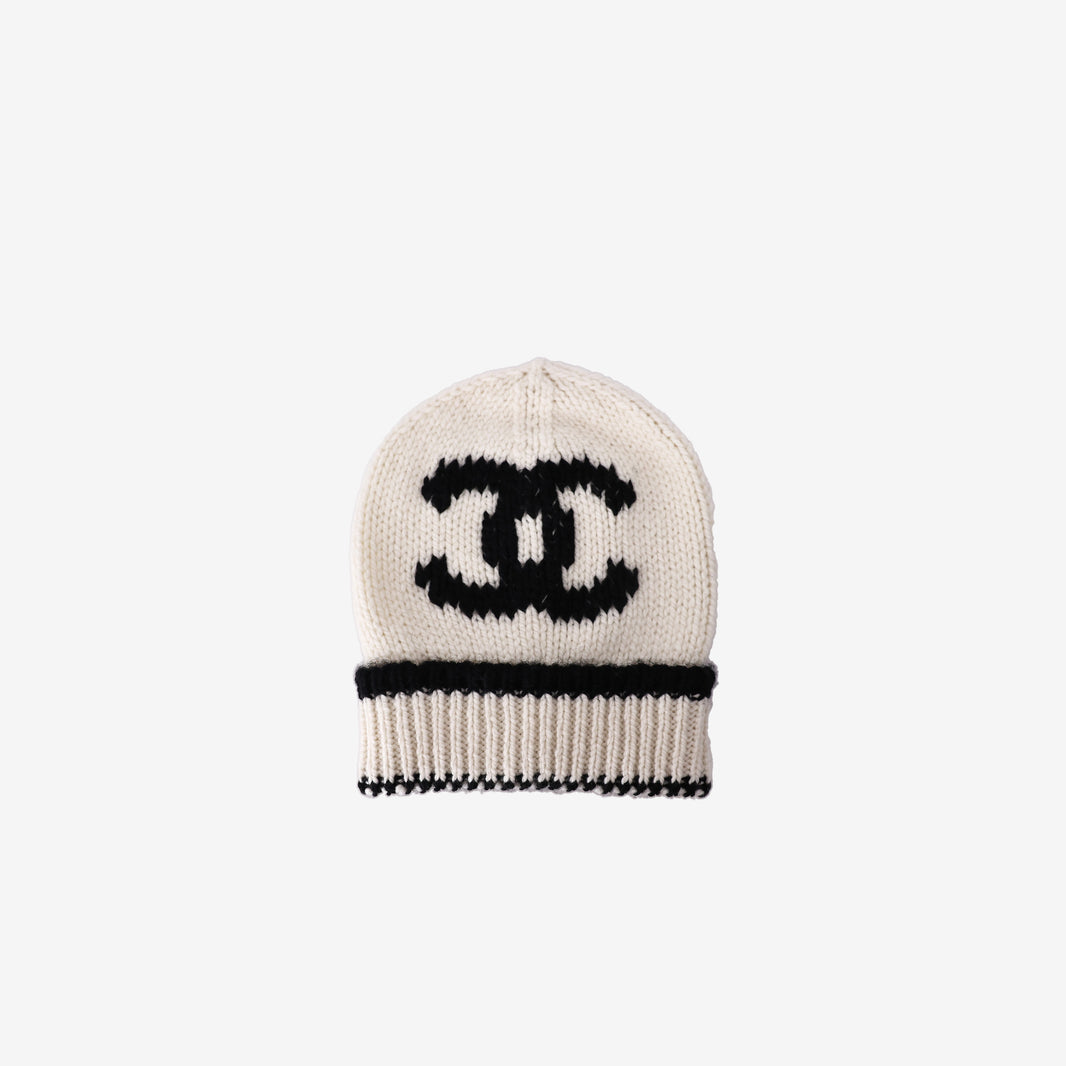 Chanel Cloche Beanie in White Cashmere
