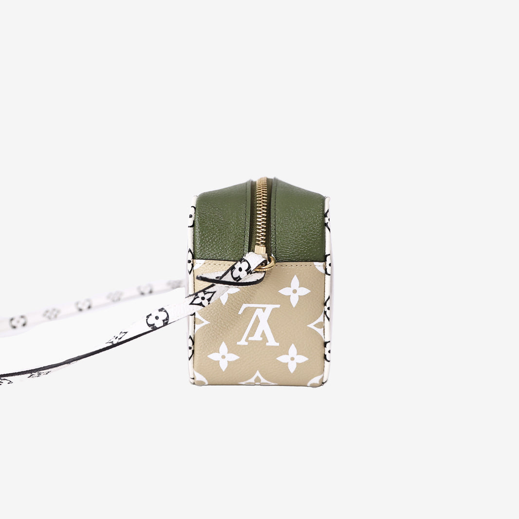 Louis Vuitton Beach Pouch Bag in Khaki/White Monogram Giant Canvas with Gold Hardware