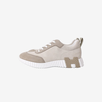 Hermes shoesHermès Bouncing Sneakers in Beige Calfskin and Suede Goatskin side view