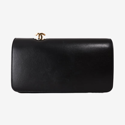 Chanel 26K Clutch Bag in Black Shiny Lambskin Leather with Gold-Tone Metal