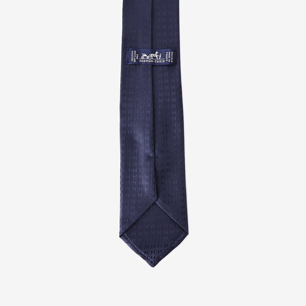 Hermès Façonnée H Jacquard Silk Tie in Marine Silk