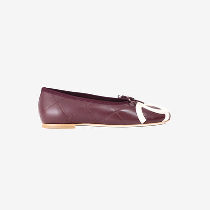 Chanel Coco Beach Cambon Ballet Flats in Burgundy/White Lambskin Leather (Sizes Available)