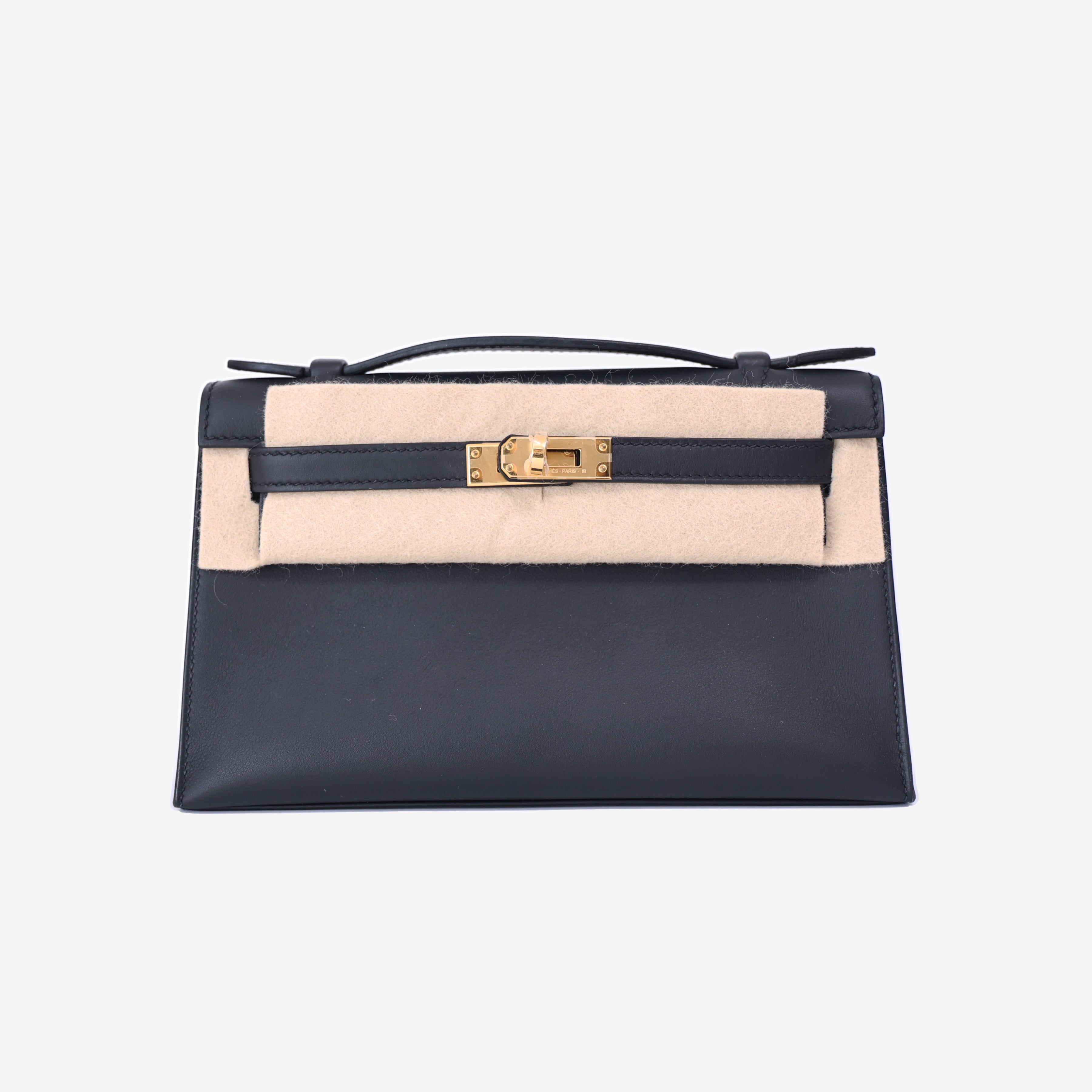 Hermès Kelly Pochette in Noir Swift Leather with Gold Hardware front view