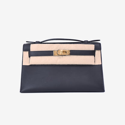Hermès Kelly Pochette in Noir Swift Leather with Gold Hardware front view