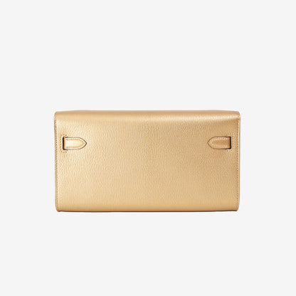 Hermès Kelly To Go in Doré Chèvre Chamkilight with Gold Hardware
