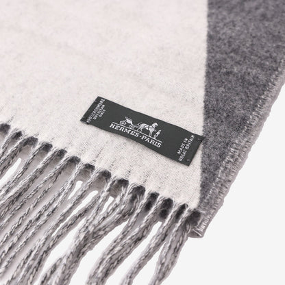 Hermès Kazak Optic Scarf in Grey and White Cashmere