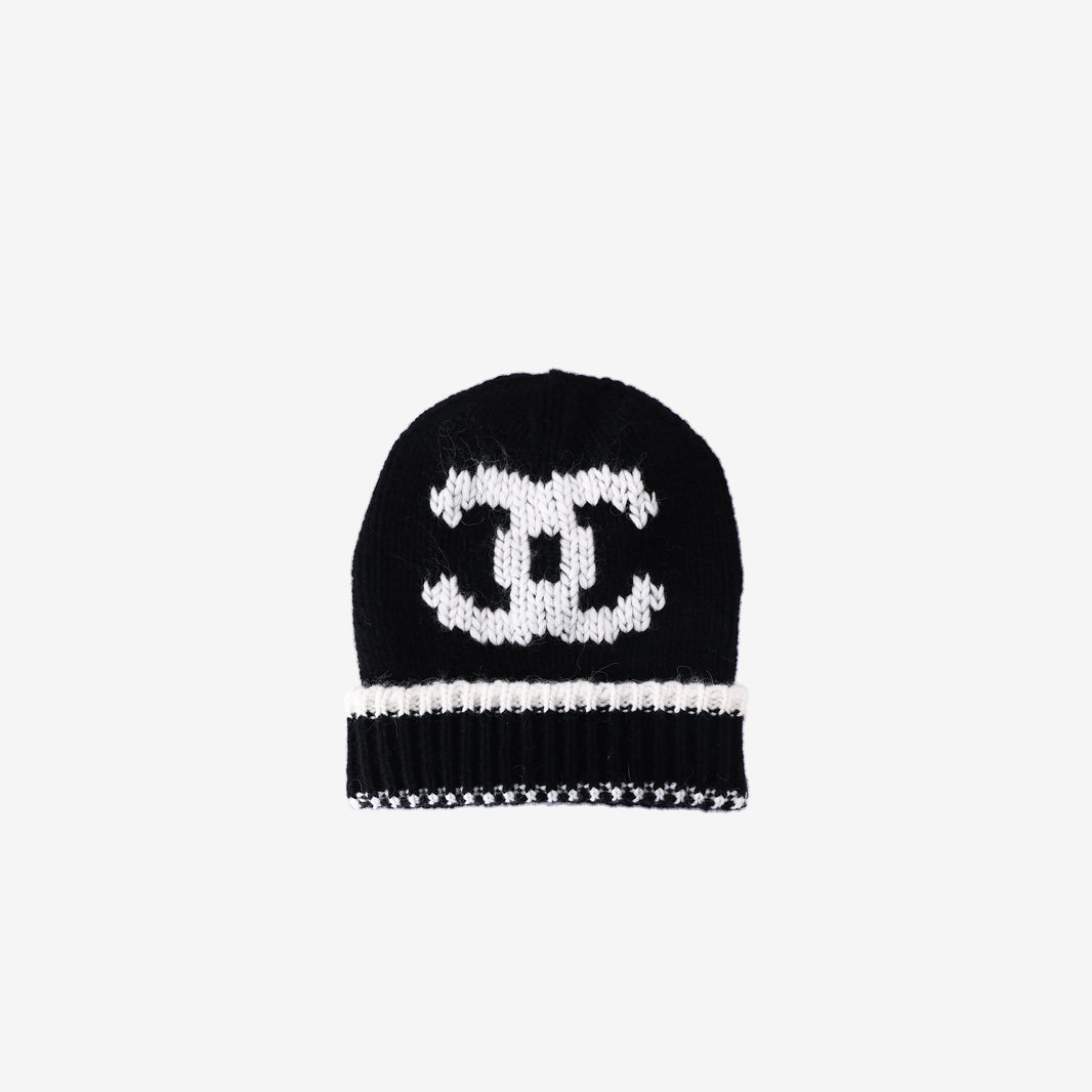 Chanel Cloche Beanie in Black Cashmere