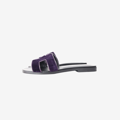 Hermès Oran Flat Sandals in Violet Foncé with Black Calfskin Leather Soles (Size 37.5)