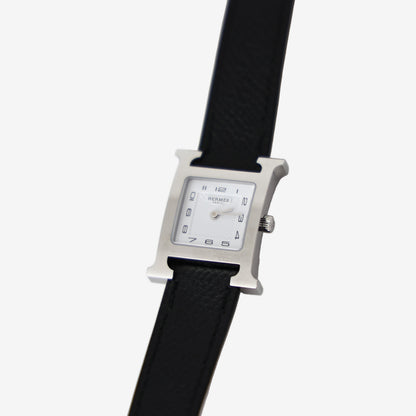 Hermès Heure H Watch in Noir Calfskin Leather detail view