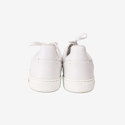 Louis Vuitton Frontrow Sneakers in White Calf Leather with Gold-Tone LV Logo Clasp (Size 38.5)