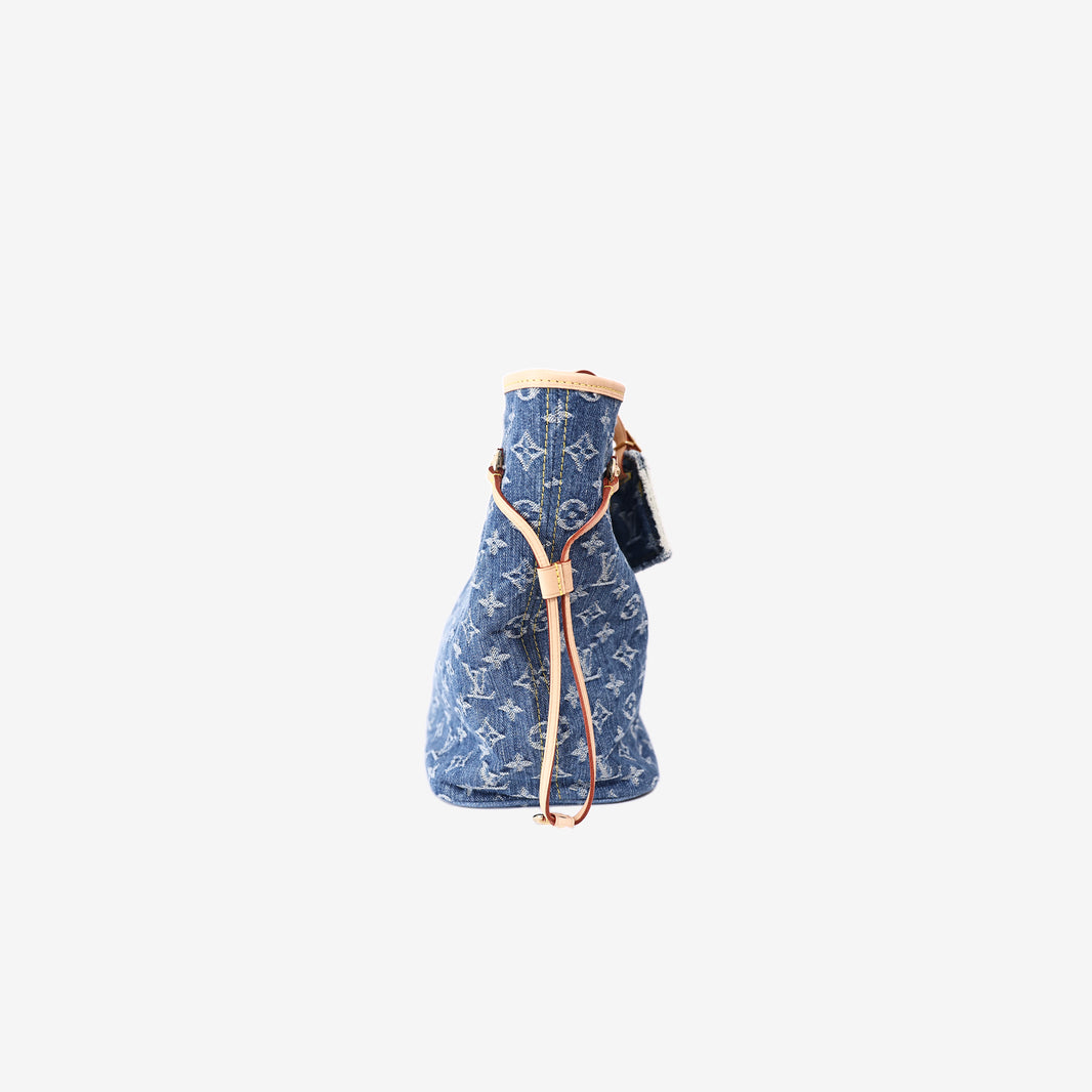 Louis Vuitton Neverfull MM Tote Bag in Blue Monogram Denim with Gold Hardware