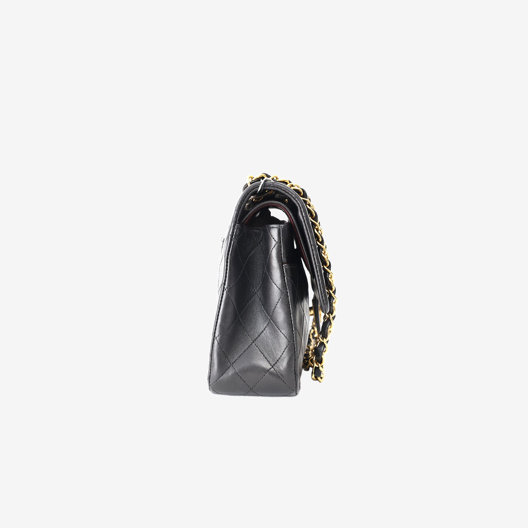 Chanel Vintage Classic Flap Medium in Black Lambskin Leather with Gold Hardware