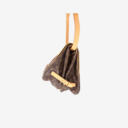 Louis Vuitton Saumur 35 in Monogram Canvas