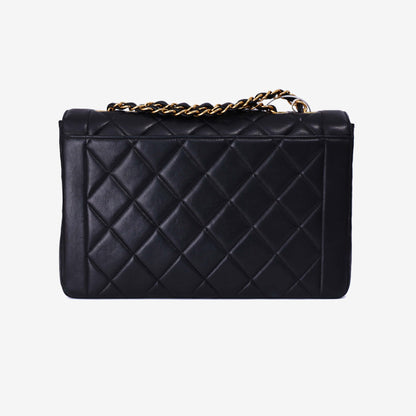 Chanel Classic Flap Medium Vintage in Black Lambskin Leather with Gold Hardware