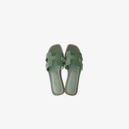 Hermès Oran Sandals in Vert Jade Lizard Leather (Size 38)
