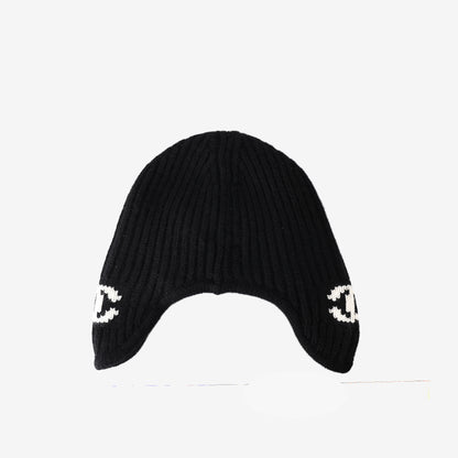 Chanel CC Beanie in Black/White Cashmere