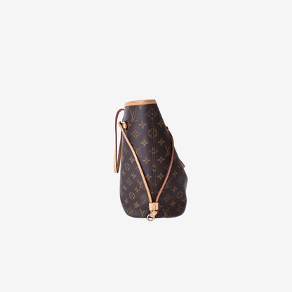 Louis Vuitton Neverfull MM in Monogram Coated Canvas with Gold Hardware