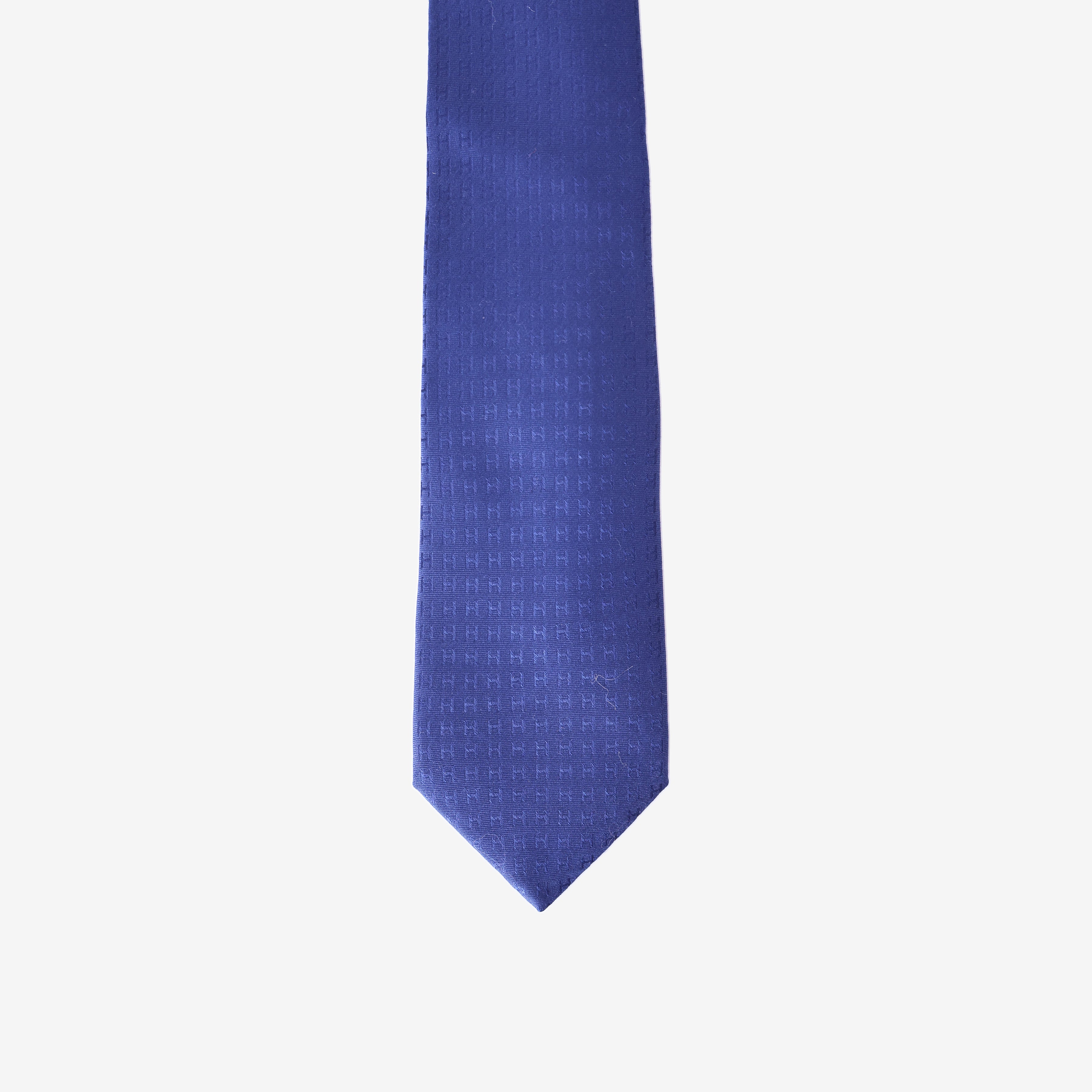 Hermès Façonnée H Tie in Indigo Silk front view