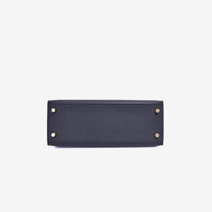 Hermès Kelly 25 in Noir Epsom Leather in Gold Hardware bottom view