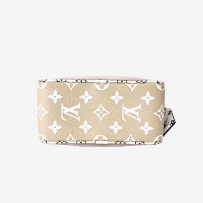 Louis Vuitton Beach Pouch Bag in Khaki/White Monogram Giant Canvas with Gold Hardware