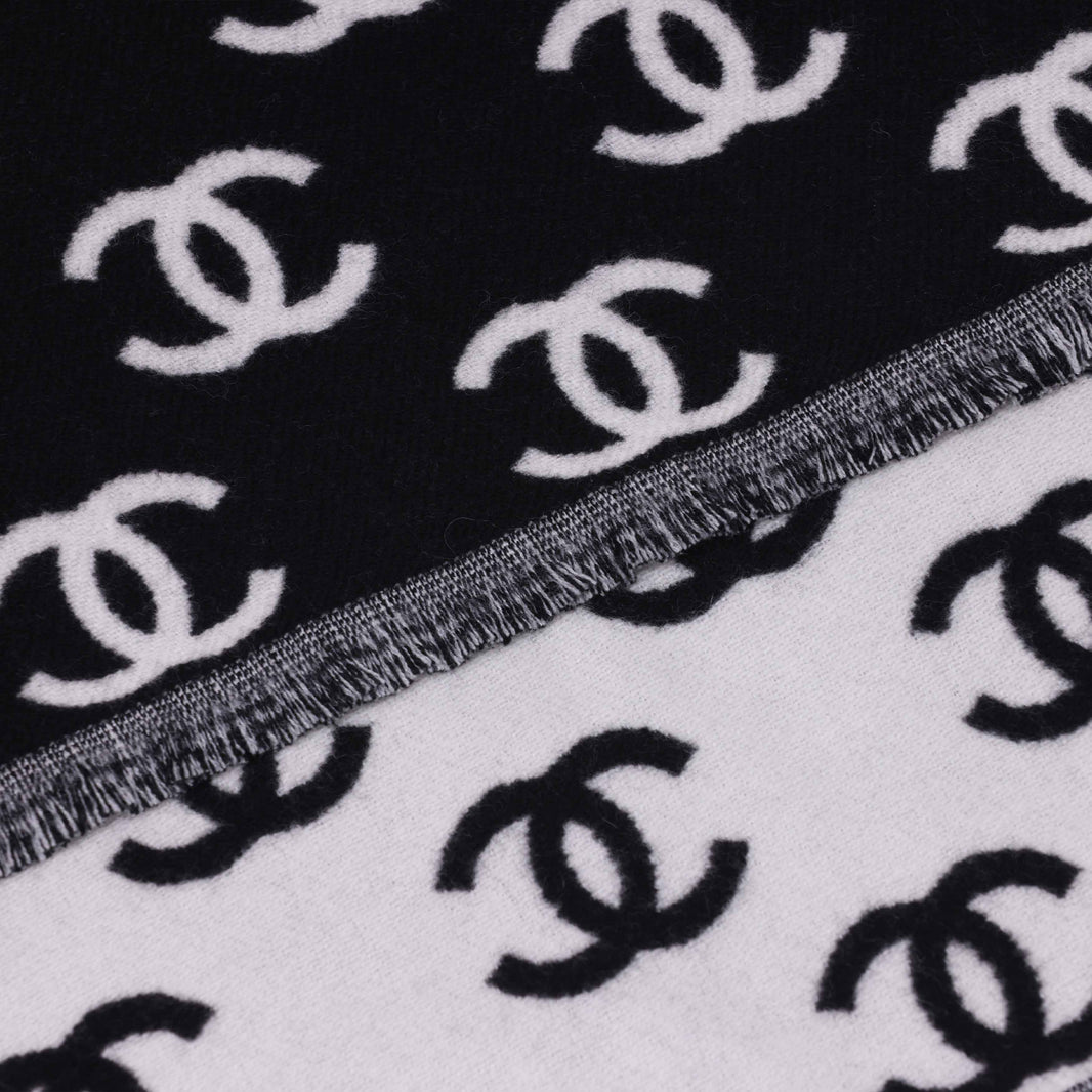 Chanel CC Logo Scarf in Black/White Wool/Cashmere Leather