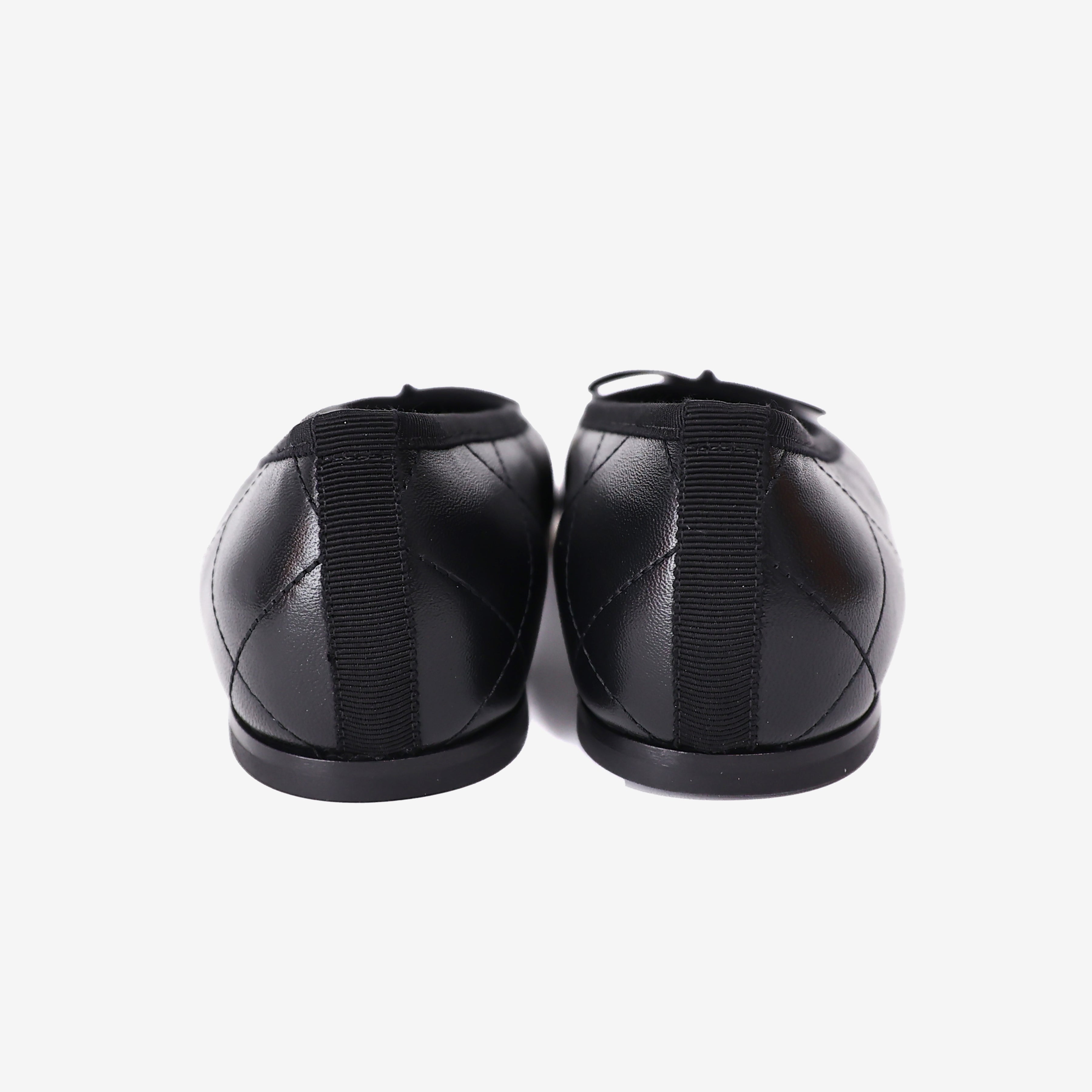 Chanel Coco Beach Cambon Black and White CC Logo Ballet Flats in Lambskin (Size 39.5) back view
