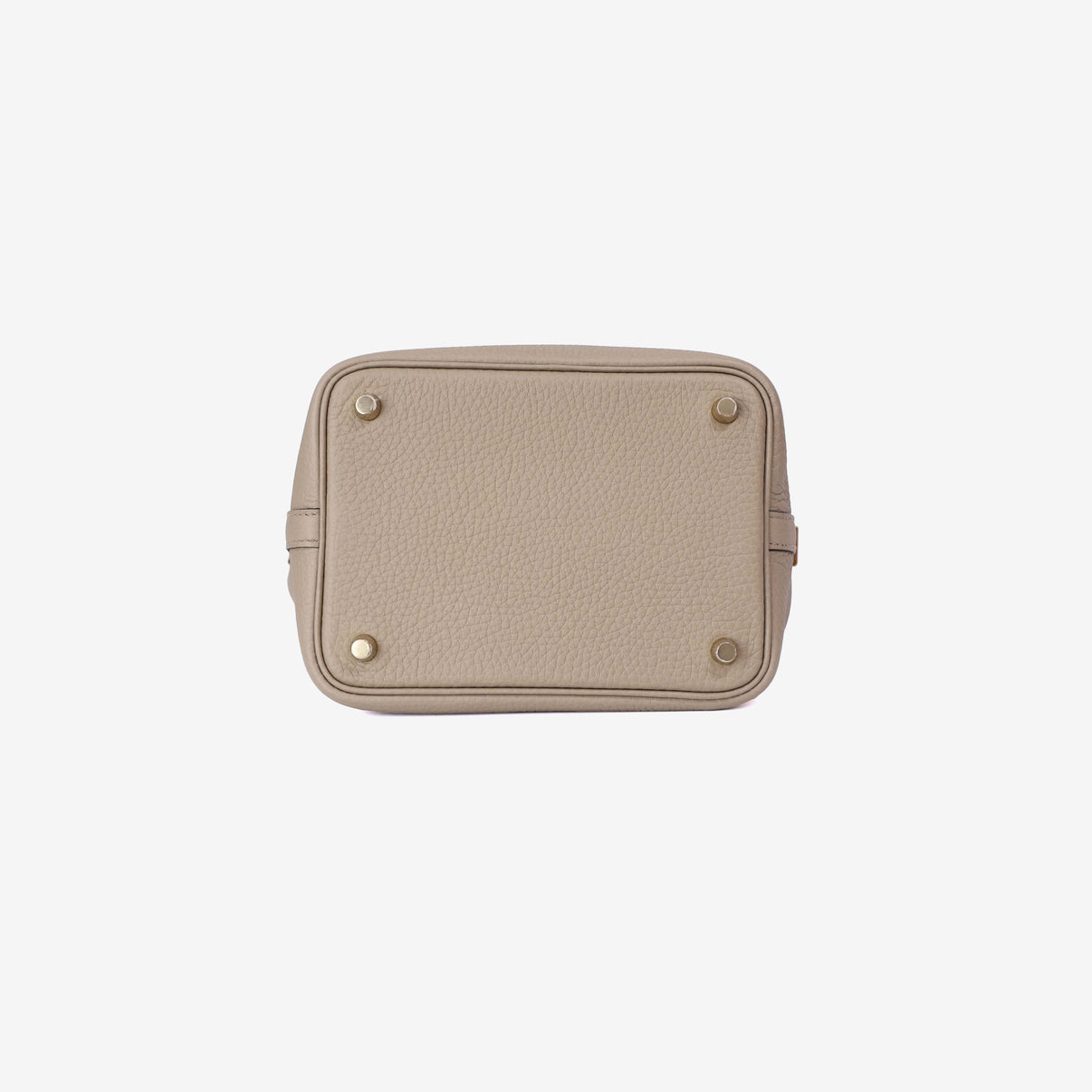 Hermès Picotin 18 in Beige Marfa Clemence Leather with Gold Hardware bottom view