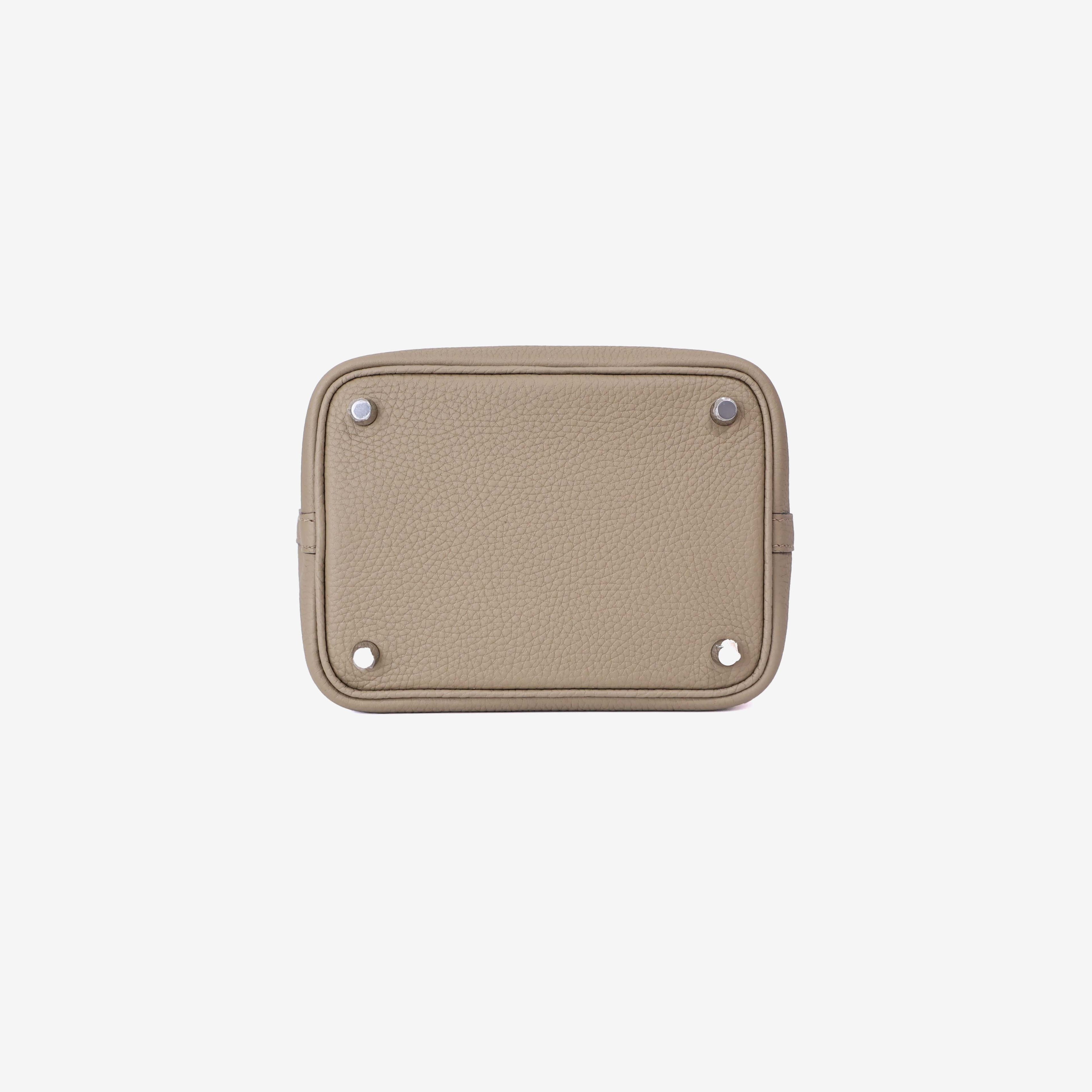 Hermès Picotin 18 in Beige de Weimar Clemence Leather with Palladium Hardware bottom view