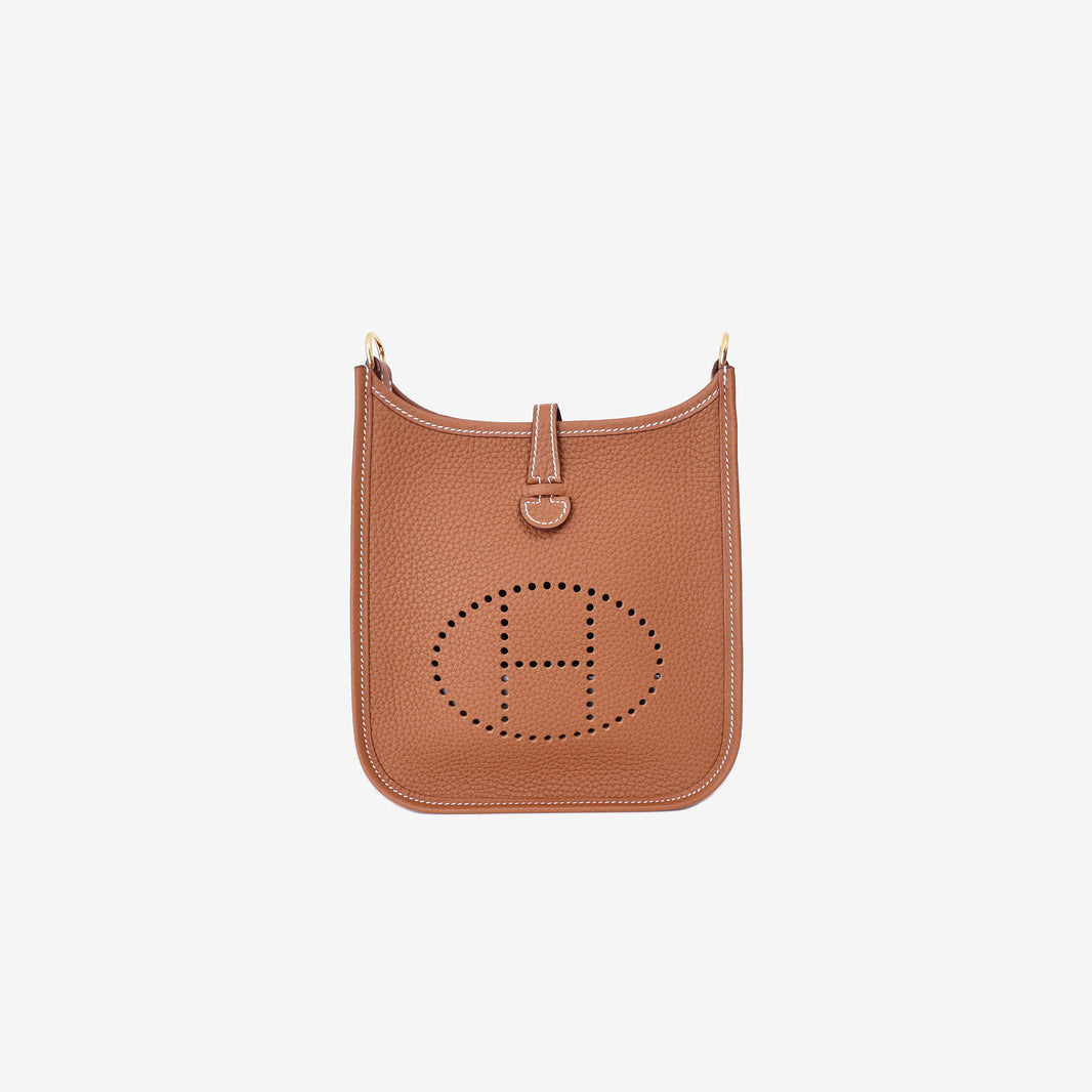 Hermès Evelyne 16 in Gold Clemence Leather with Gold Hardware front view