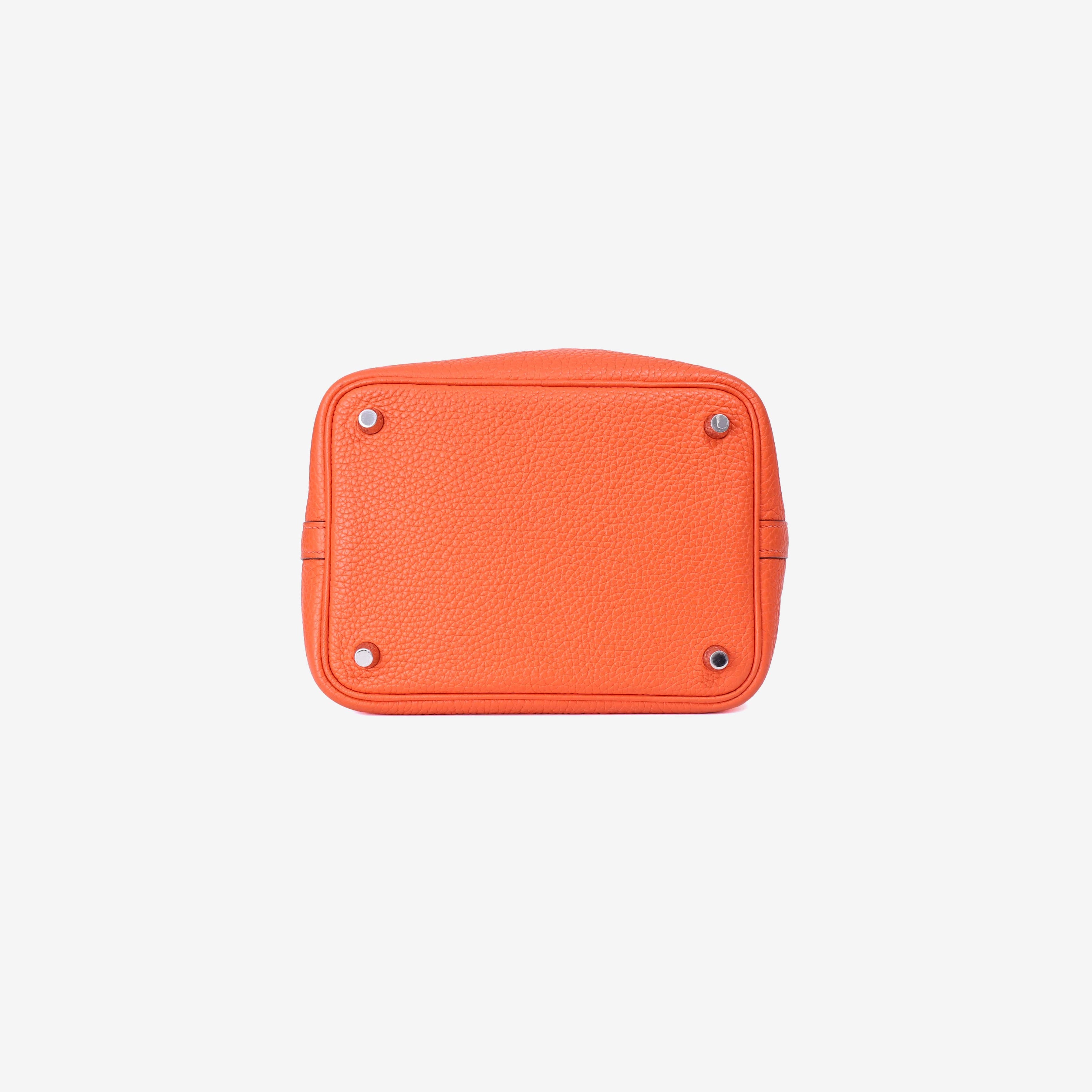 Hermès Picotin 18 in Feu Orange Clemence Leather with Palladium Hardware bottom view