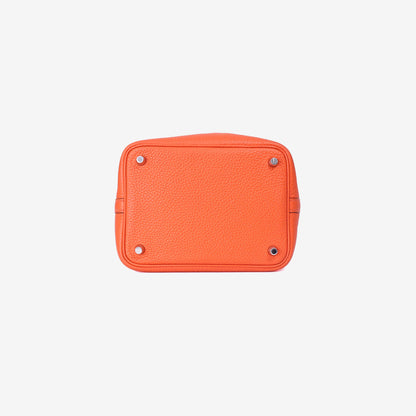 Hermès Picotin 18 in Feu Orange Clemence Leather with Palladium Hardware bottom view