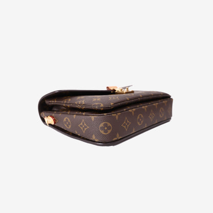 Louis Vuitton Pochette Métis Handbag in Monogram Canvas with Gold Hardware