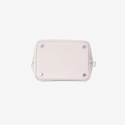 Hermès Picotin 18 in Beton Clemence Leather Palladium Hardware bottom view