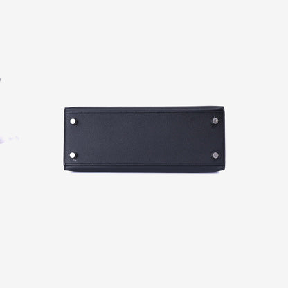 Hermès Kelly 25 in Noir Epsom Leather with Palladium Hardware bottom view