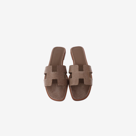 Hermès Oran Sandals in Beige Argile Lizard Leather (Size 37.5)