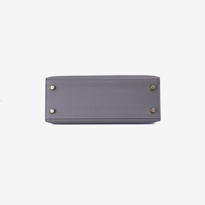 Hermès Kelly 25 in Gris Meyer Epsom Leather with Gold Hardware bottom view